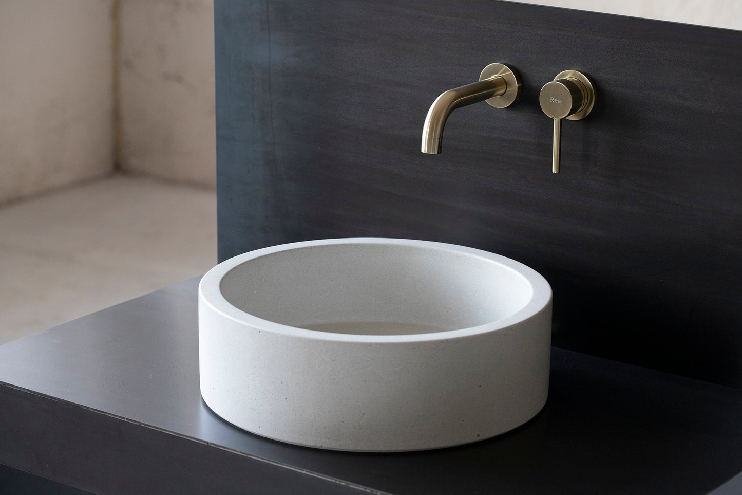 Round concrete sink | Wash basin | Concrete vanity | D40cm/D32cm | Off White - betono.lt