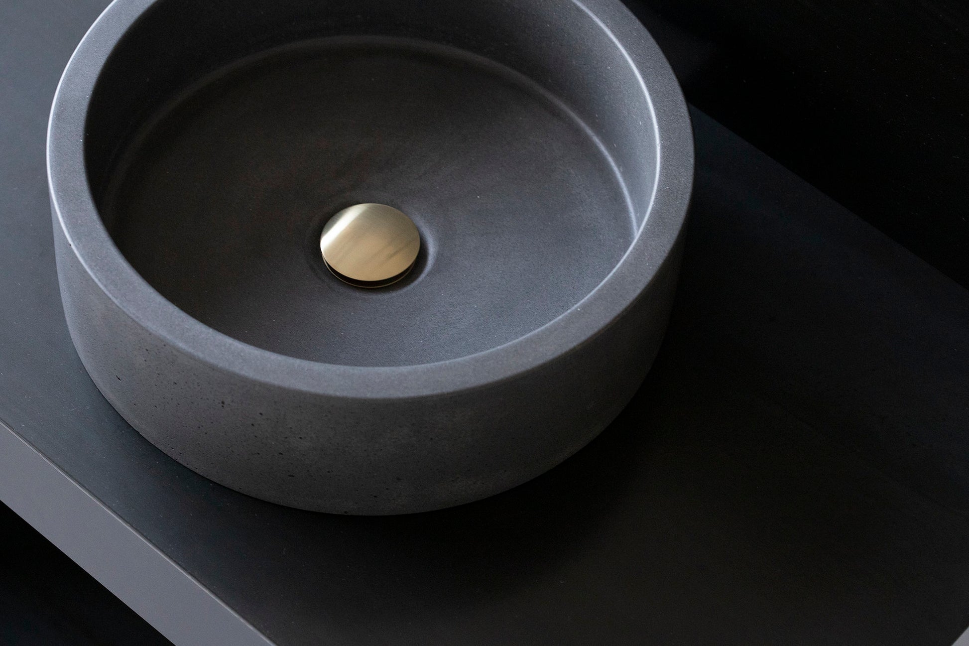 Round concrete sink | Wash basin | Concrete vanity | D40cm  | Anthracite - betono.lt