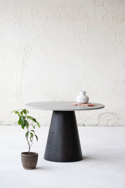 Concrete dining table | Many colors available | - betono.lt